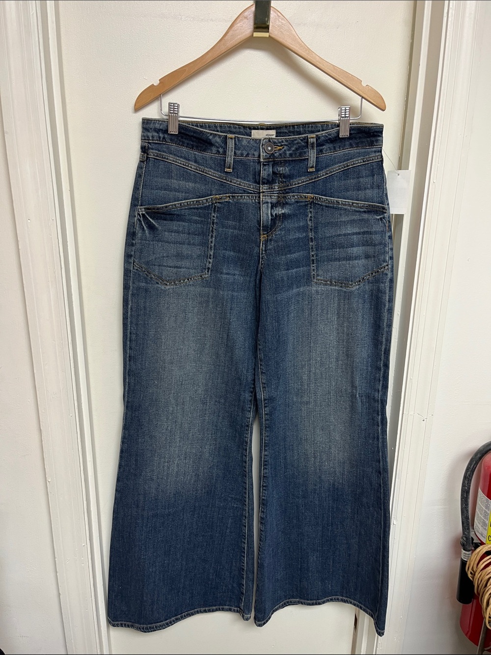 Women's Wide-Leg Flare Jeans in Dark Blue